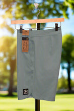 Load image into Gallery viewer, Zula Solid Performance 18.5" Board Short