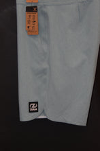 Load image into Gallery viewer, Zula Solid Performance 18.5" Board Short