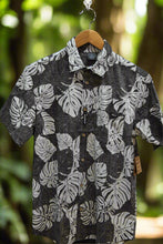 Load image into Gallery viewer, Zula Black Palm Tree Button Up