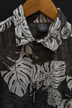 Load image into Gallery viewer, Zula Black Palm Tree Button Up