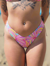 Load image into Gallery viewer, Banana Loco Fiji Bottom