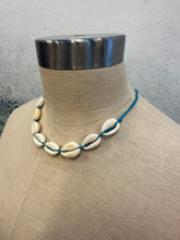 Load image into Gallery viewer, String Shell Bead Necklace