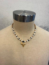 Load image into Gallery viewer, Beaded Shell Sharks Tooth Necklace