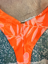 Load image into Gallery viewer, Narania Reversible Bottom
