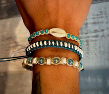 Load image into Gallery viewer, Clam Shell Bracelet
