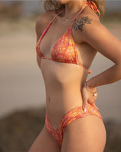 Load image into Gallery viewer, Electric Fireworks Fiji Bottom
