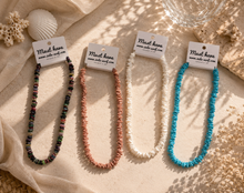 Load image into Gallery viewer, Chip Shells Necklace
