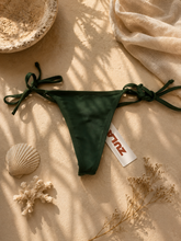 Load image into Gallery viewer, Zula One Size Bikini Bottoms

