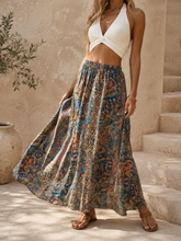 Load image into Gallery viewer, Famous Print Maxi Skirt
