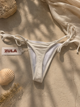 Load image into Gallery viewer, Zula One Size Bikini Bottoms
