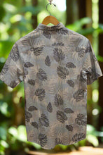 Load image into Gallery viewer, Zula Palm Tree Button Up
