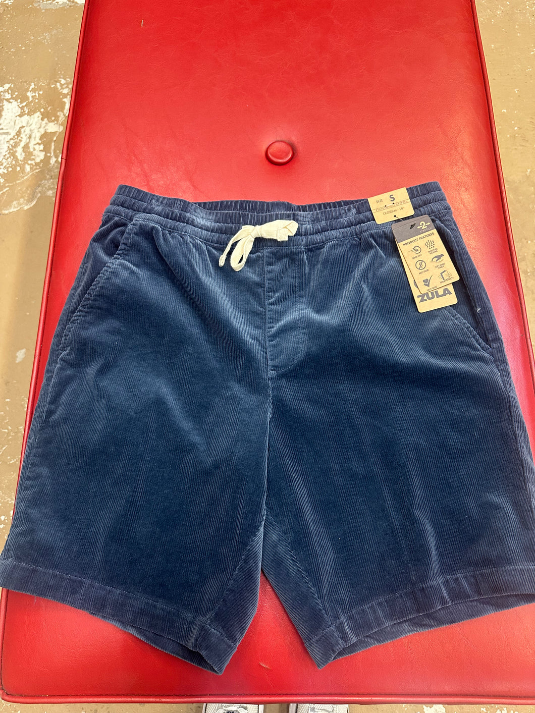 Cord Shorts Performance