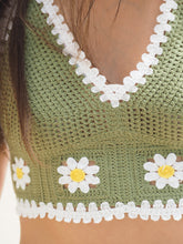 Load image into Gallery viewer, Flower Crochet Top
